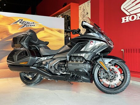 2026 Honda GL 1800 Gold Wing, чёрный, 4200000 рублей, вид 3