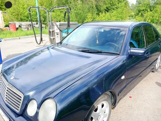1999 Mercedes-Benz E-Класс 240 II (W210, S210), синий, 550000 рублей, вид 5