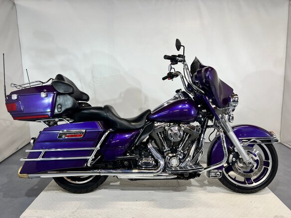 2010 Harley-Davidson Electra Glide, фиолетовый, 690000 рублей - вид 19