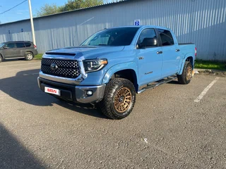 2019 Toyota Tundra CrewMax II Рестайлинг, синий, 5800000 рублей, вид 1