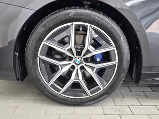 2026 BMW 5 серии 523d xDrive VIII (G60/G61/G68), серый, 9330000 рублей, вид 5