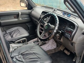 1996 Isuzu Bighorn II, зелёный, 850000 рублей, вид 5