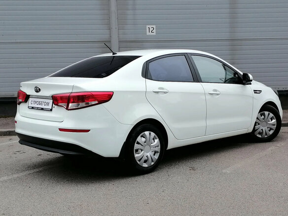 2015 Kia Rio III, белый - вид 4