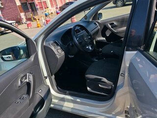 2013 Volkswagen Polo V, серый, 850000 рублей, вид 4