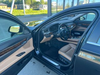 2014 BMW 7 серии 730d xDrive V (F01/F02/F04) Рестайлинг, чёрный, 2015000 рублей, вид 4