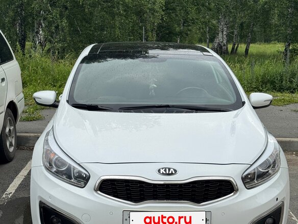 2016 Kia Ceed II Рестайлинг, белый, 1500000 рублей - вид 1