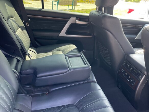 2019 Toyota Land Cruiser 200 Series Рестайлинг 2, чёрный, 9800000 рублей - вид 18