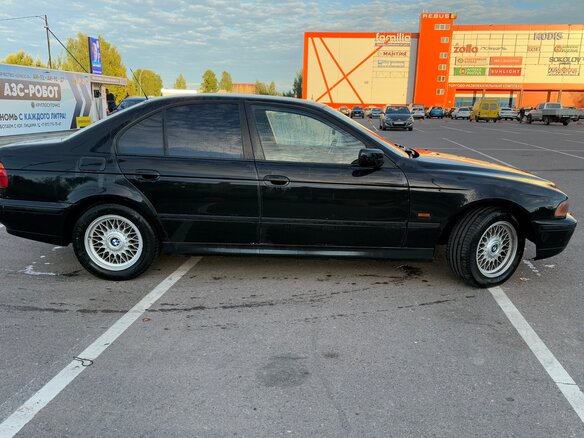 1997 BMW 5 серии 520i IV (E39), чёрный, 380000 рублей - вид 2