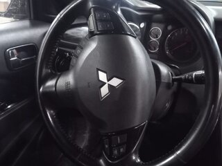 2004 Mitsubishi Outlander I, чёрный, 1100000 рублей, вид 4