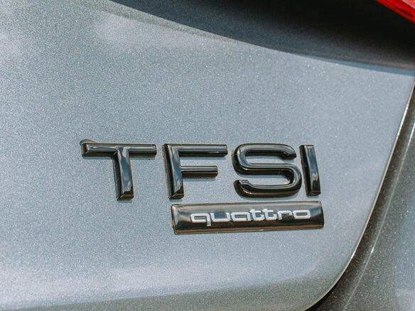 2013 Audi A8 III (D4), серый, 2600000 рублей - вид 38