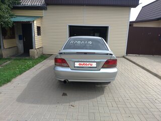2002 Mitsubishi Galant VIII Рестайлинг, серебристый, 650000 рублей, вид 4