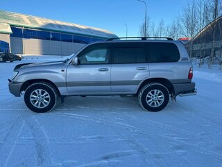2003 Toyota Land Cruiser 100 Series Рестайлинг 1, серебристый, 1800000 рублей, вид 3