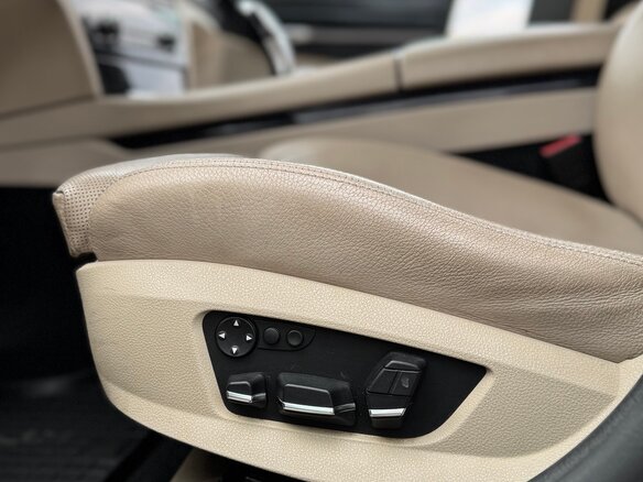 2009 BMW 7 серии Long 740Li V (F01/F02/F04), чёрный, 1200000 рублей - вид 11