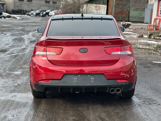 2010 Kia Cerato Koup II, красный, 850000 рублей, вид 5