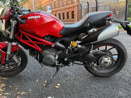 2011 Ducati Monster 796, красный, 510000 рублей, вид 5