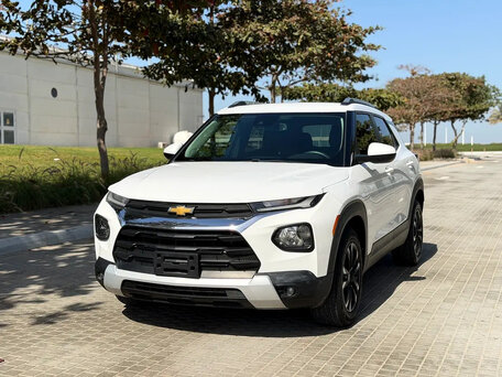 2023 Chevrolet TrailBlazer III, белый, 1890000 рублей, вид 3