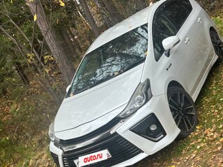 2015 Toyota Prius Alpha I (ZVW40/41) Рестайлинг, белый, 1800000 рублей, вид 2