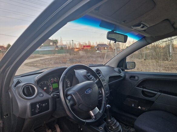 2007 Ford Fiesta Mk5, чёрный, 345000 рублей - вид 2