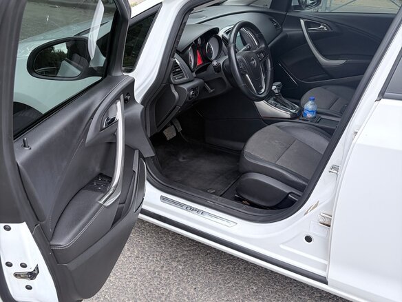 2010 Opel Astra J, белый, 700000 рублей - вид 10