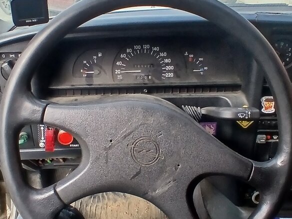 1988 Opel Omega A, белый, 90000 рублей - вид 3