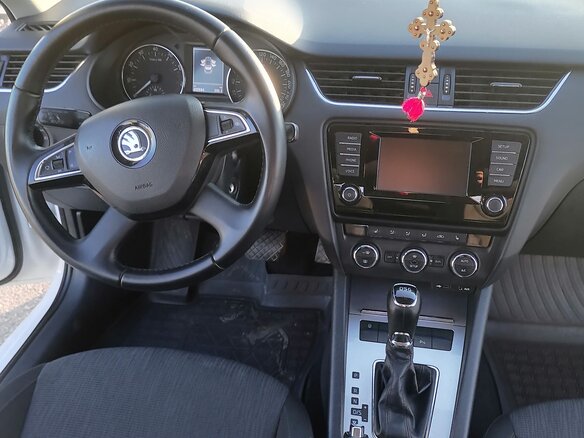 2014 Skoda Octavia III (A7), белый, 1580000 рублей - вид 13