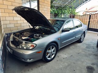 2005 Nissan Maxima V (A33), серебристый, 700000 рублей, вид 2