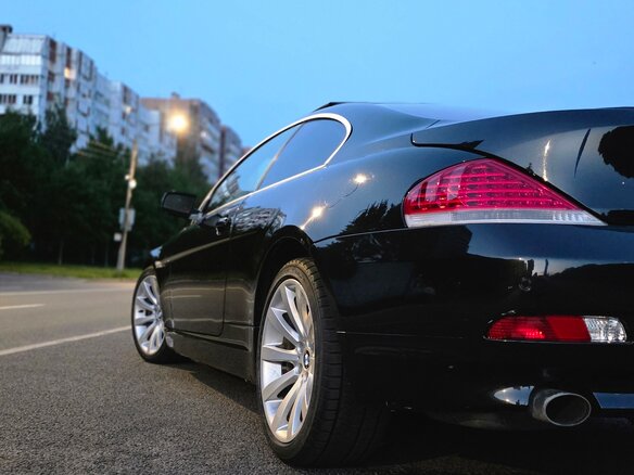 2006 BMW 6 серии 650i II (E63/E64), чёрный, 1100000 рублей - вид 5