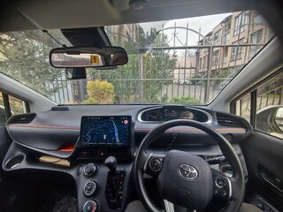 2019 Toyota Sienta II Рестайлинг, белый, 1700000 рублей, вид 4