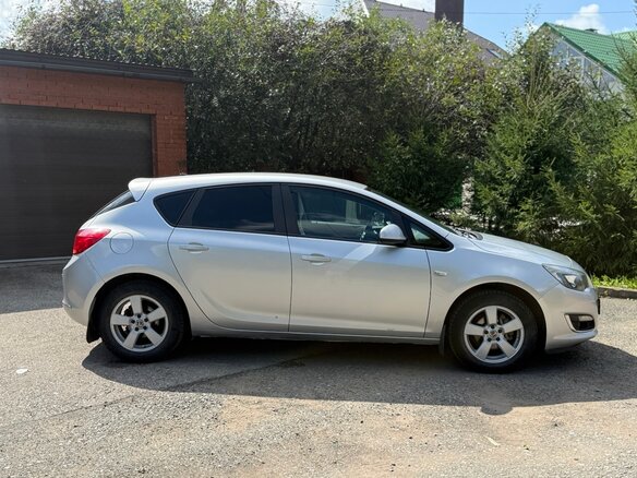 2012 Opel Astra J Рестайлинг, серебристый, 799999 рублей - вид 6