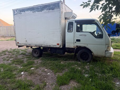 2000 Kia Bongo, белый, 600000 рублей, вид 5