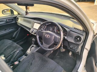 2018 Toyota Corolla Fielder XI (E160, E170) Рестайлинг 2, белый, 1480000 рублей, вид 4