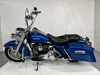 2006 Harley-Davidson Road King, синий, 510000 рублей, вид 2