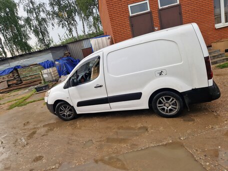 2012 Peugeot Partner, белый, 580000 рублей, вид 3