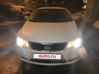 2012 Kia Cerato 6-speed II, белый, 800000 рублей, вид 2
