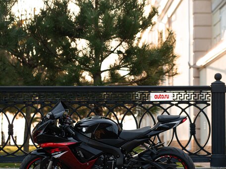 2015 Suzuki GSX-R 750, красный, 980000 рублей, вид 3
