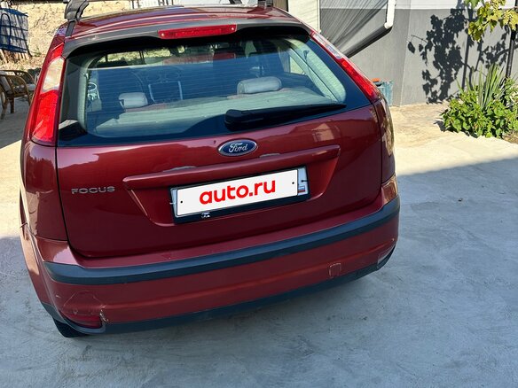 2007 Ford Focus II Рестайлинг, красный, 360000 рублей - вид 3