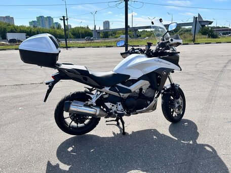 2015 Honda VFR 800X (Crossrunner), белый, 730000 рублей, вид 3