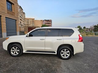 2010 Lexus GX 460 II, белый, 3400000 рублей, вид 3