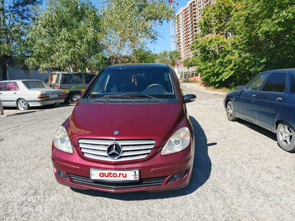 2005 Mercedes-Benz B-Класс 170 I (W245), пурпурный, 750000 рублей - вид 2