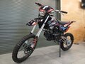 2025 BSE PH 150, красный, 129990 рублей