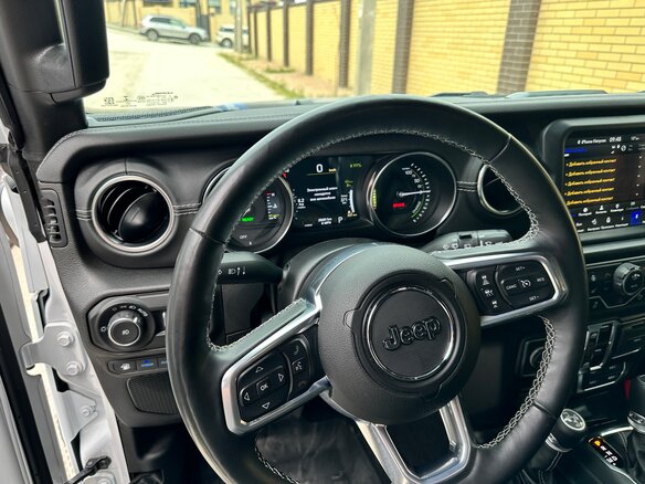 2021 Jeep Wrangler IV (JL), белый, 6400000 рублей - вид 8