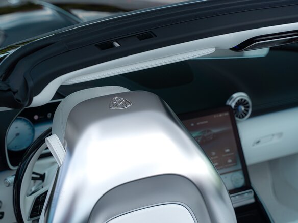 2025 Mercedes-Benz Maybach SL, красный - вид 21