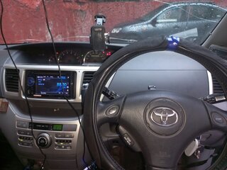 2004 Toyota Noah I (R60), синий, 750000 рублей, вид 4