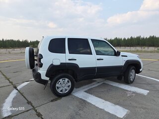 2021 Lada (ВАЗ) Niva Travel I, белый, 900000 рублей, вид 3