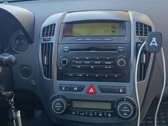 2008 Kia Ceed I, бежевый, 700000 рублей - вид 7
