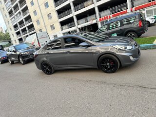 2012 Hyundai Solaris I, чёрный, 980000 рублей, вид 4