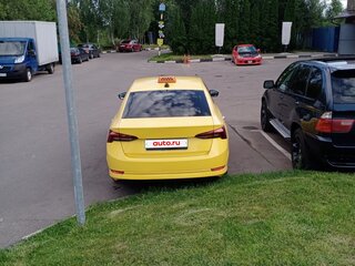 2021 Skoda Octavia IV (A8), белый, 2200000 рублей, вид 3