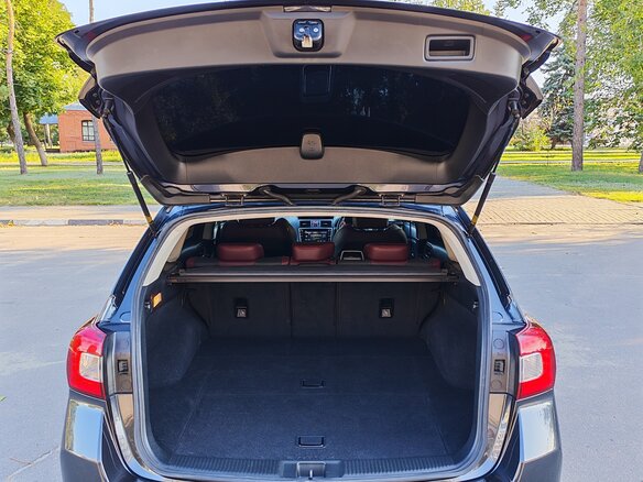 2018 Subaru Levorg I Рестайлинг, серый, 2000000 рублей - вид 4