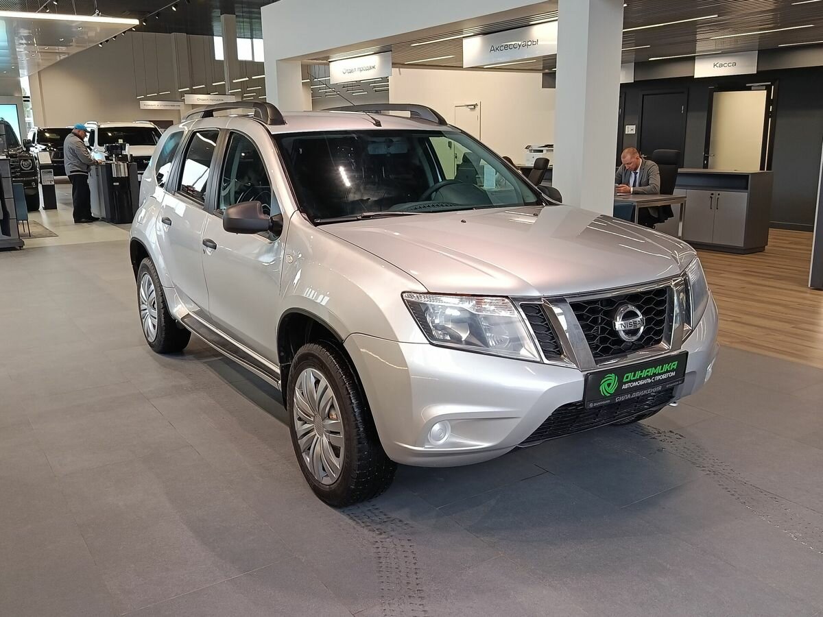 Открыть фотографии: Nissan Terrano III (D10)