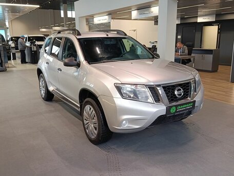 Nissan Terrano III (D10)